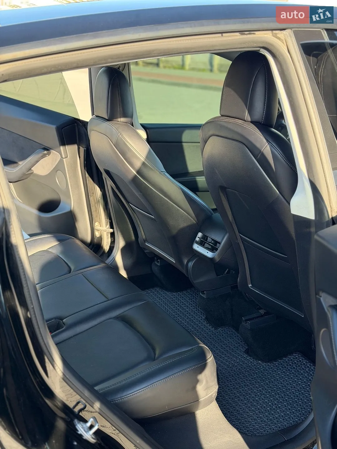 2021 Tesla Model Y - мініатюра 10