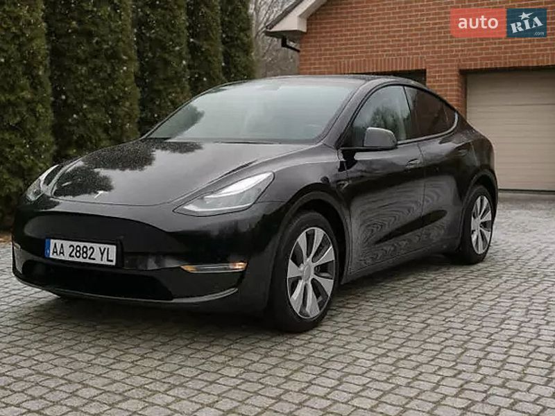 Tesla Model Y 2023