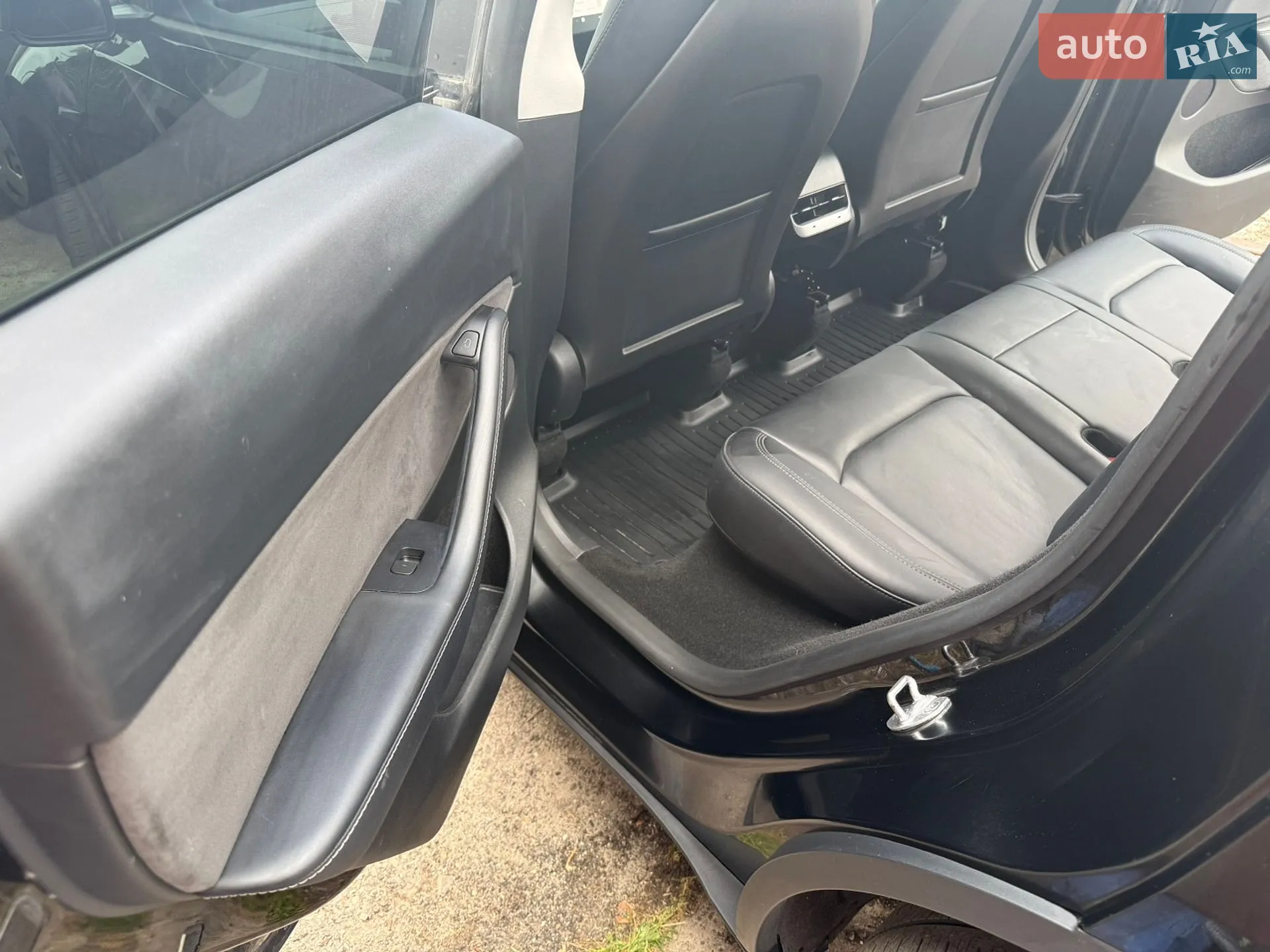 2024 Tesla Model Y - мініатюра 20