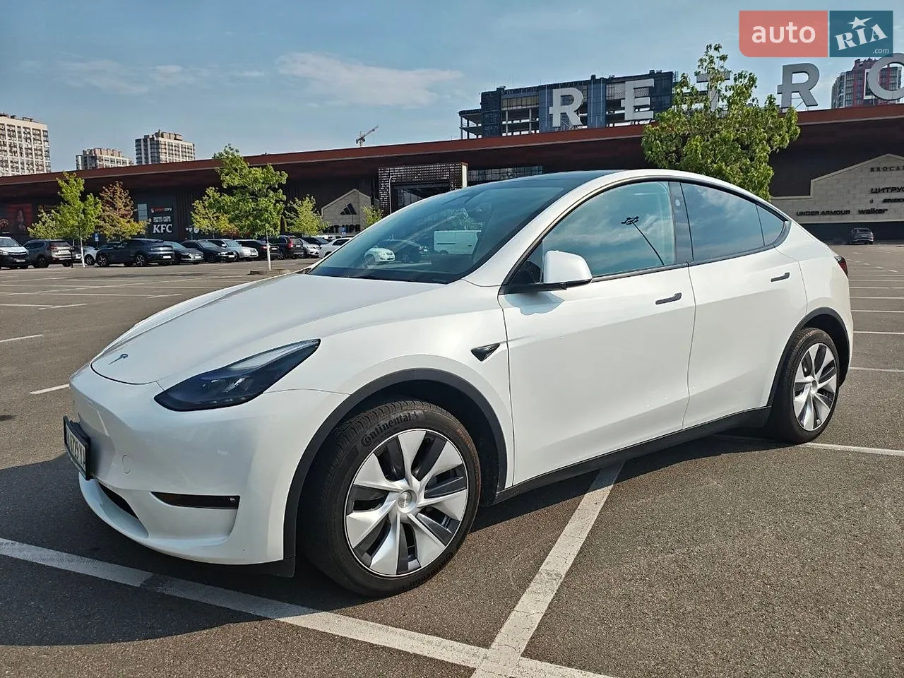 2025 Tesla Model Y - мініатюра 28