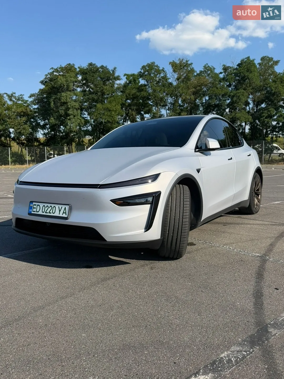 2025 Tesla Model Y - мініатюра 9