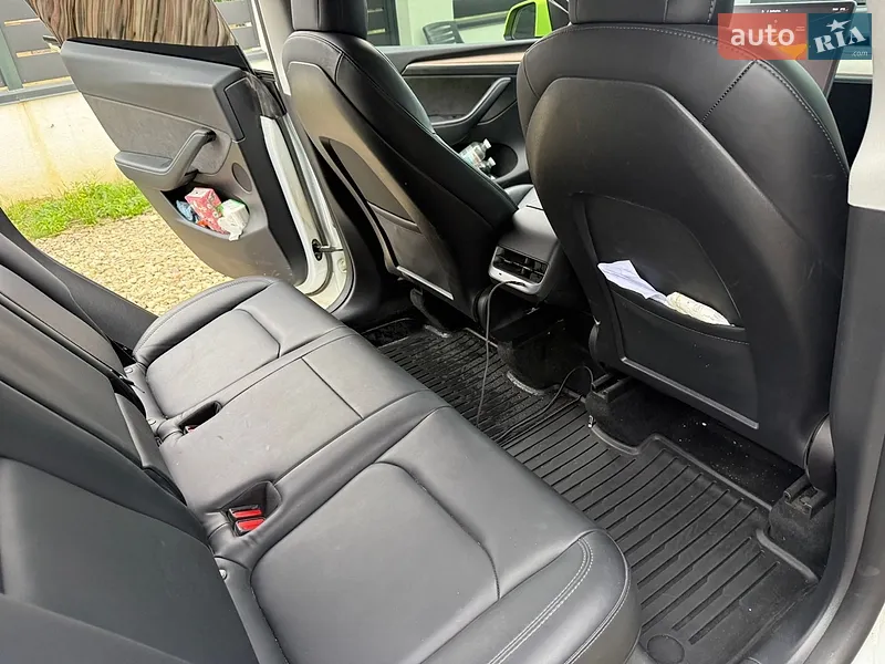Tesla Model Y 2022 VIN 7SAYGDEE7NF574617 фото оголошення 79 з 116