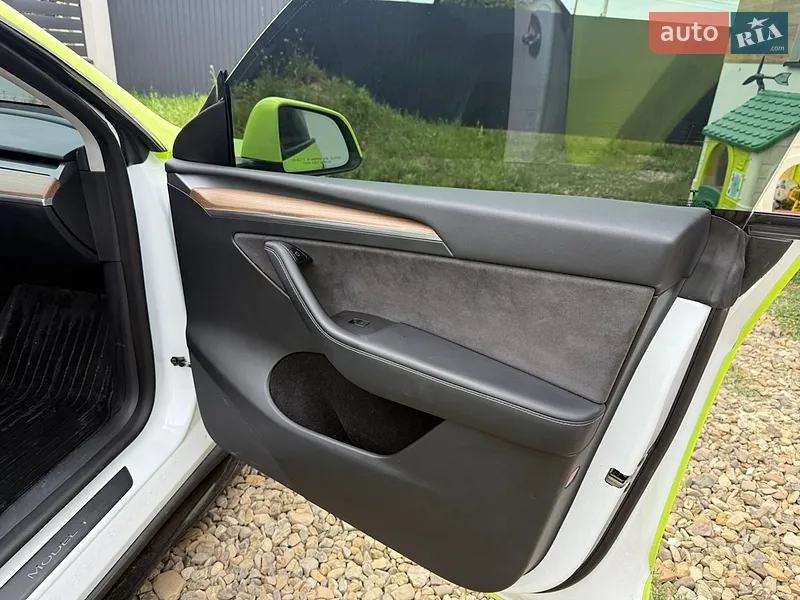 Tesla Model Y 2022 VIN 7SAYGDEE7NF574617 фото оголошення 83 з 116