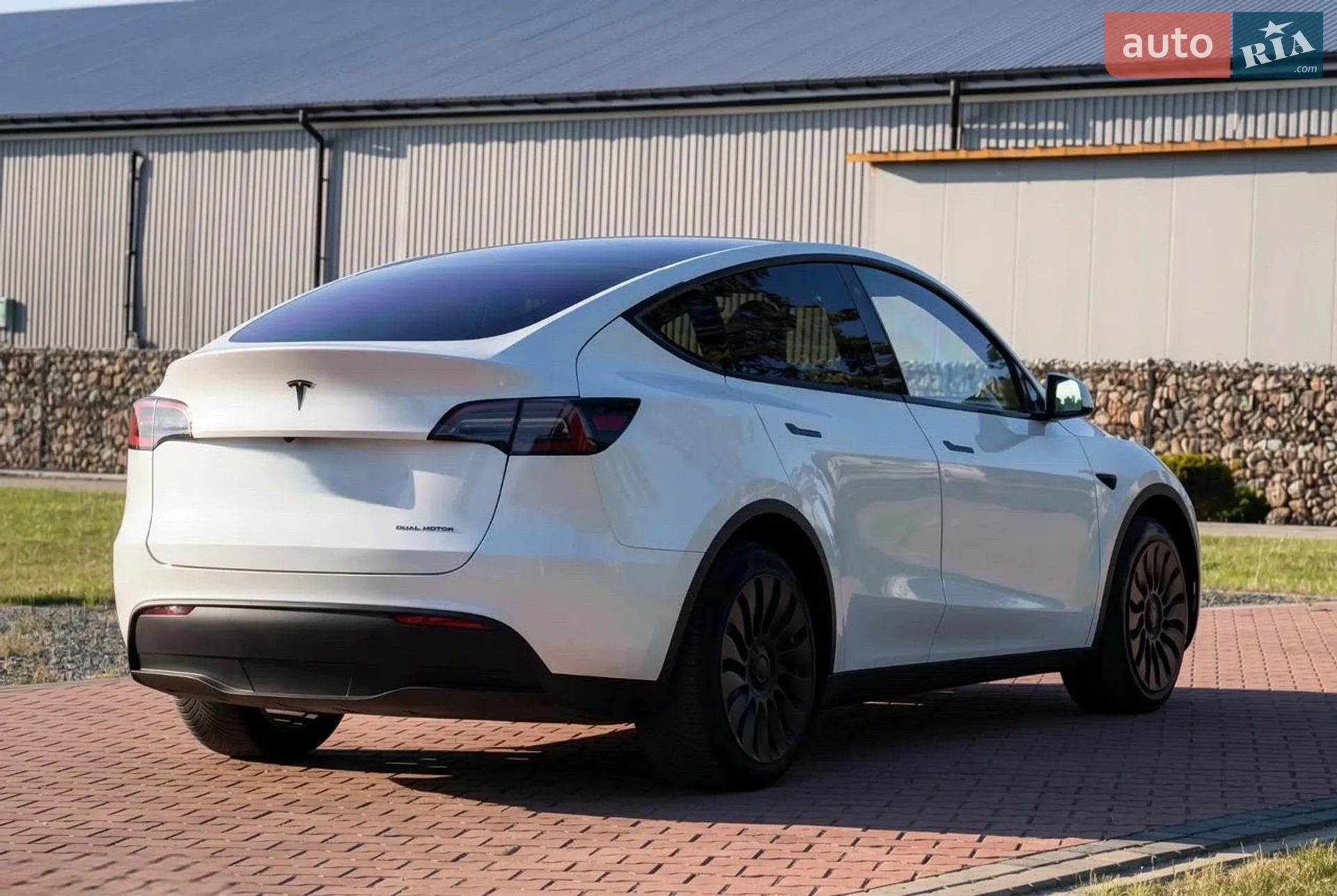 2023 Tesla Model Y - мініатюра 3