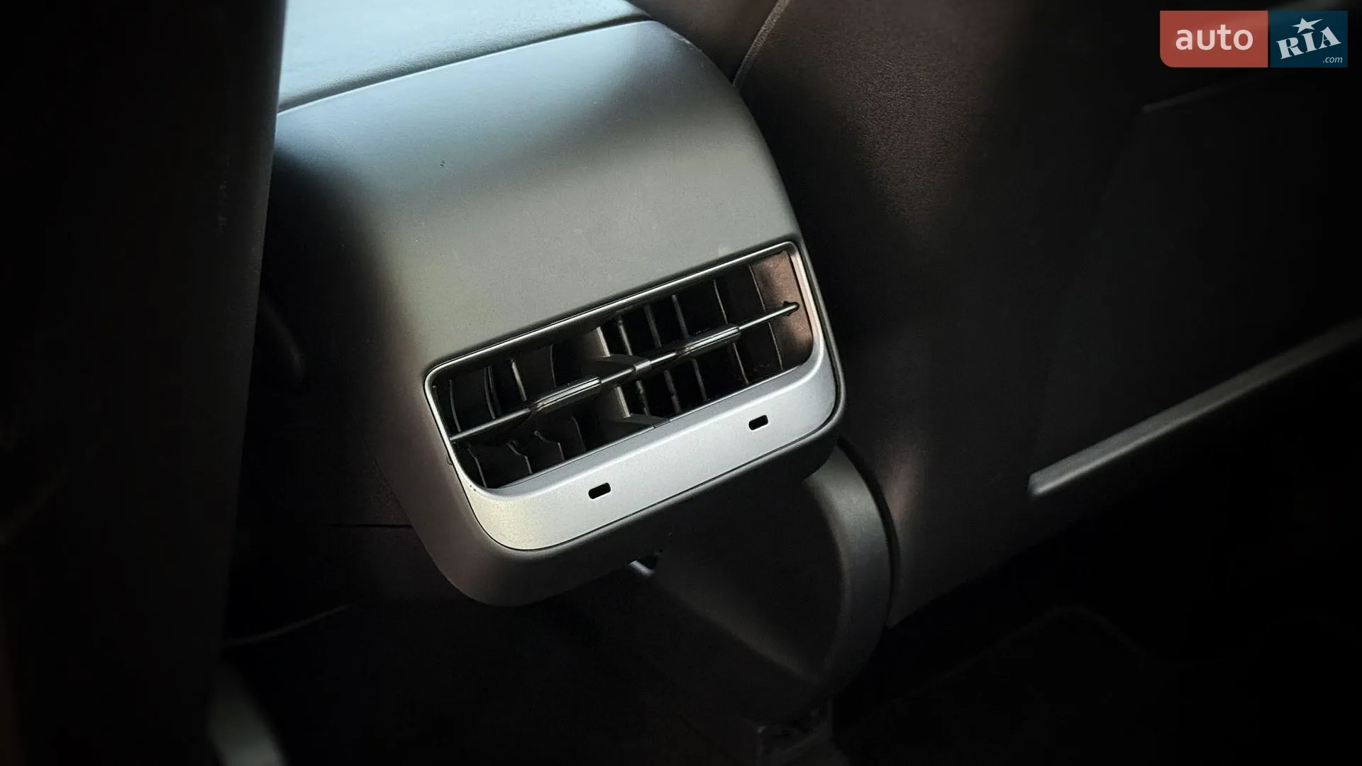 2020 Tesla Model Y - мініатюра 26