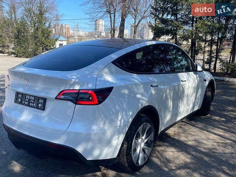 Внедорожник / Кроссовер Tesla Model Y 2023 в Харькове