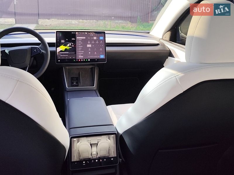 Позашляховик / Кросовер Tesla Model Y 2025 в Черкасах