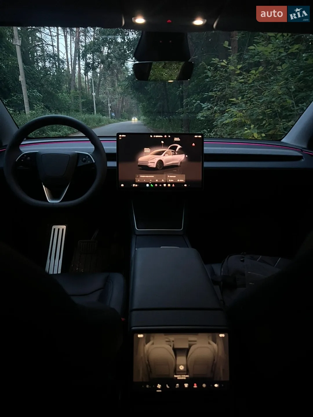 2025 Tesla Model Y - мініатюра 11