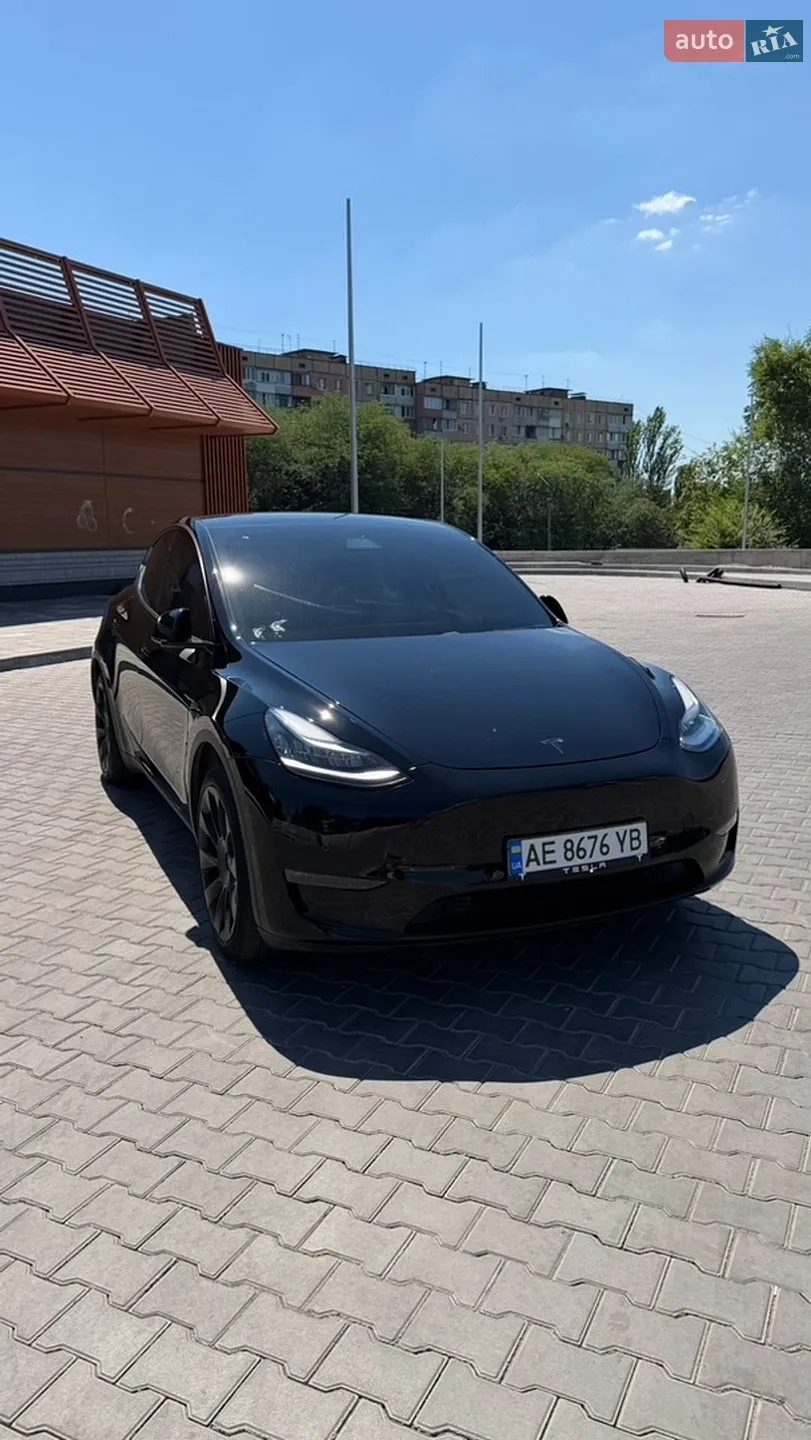 2020 Tesla Model Y - фото 1