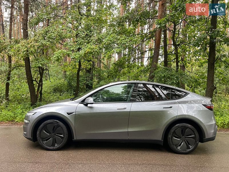 Внедорожник / Кроссовер Tesla Model Y 2025 в Броварах