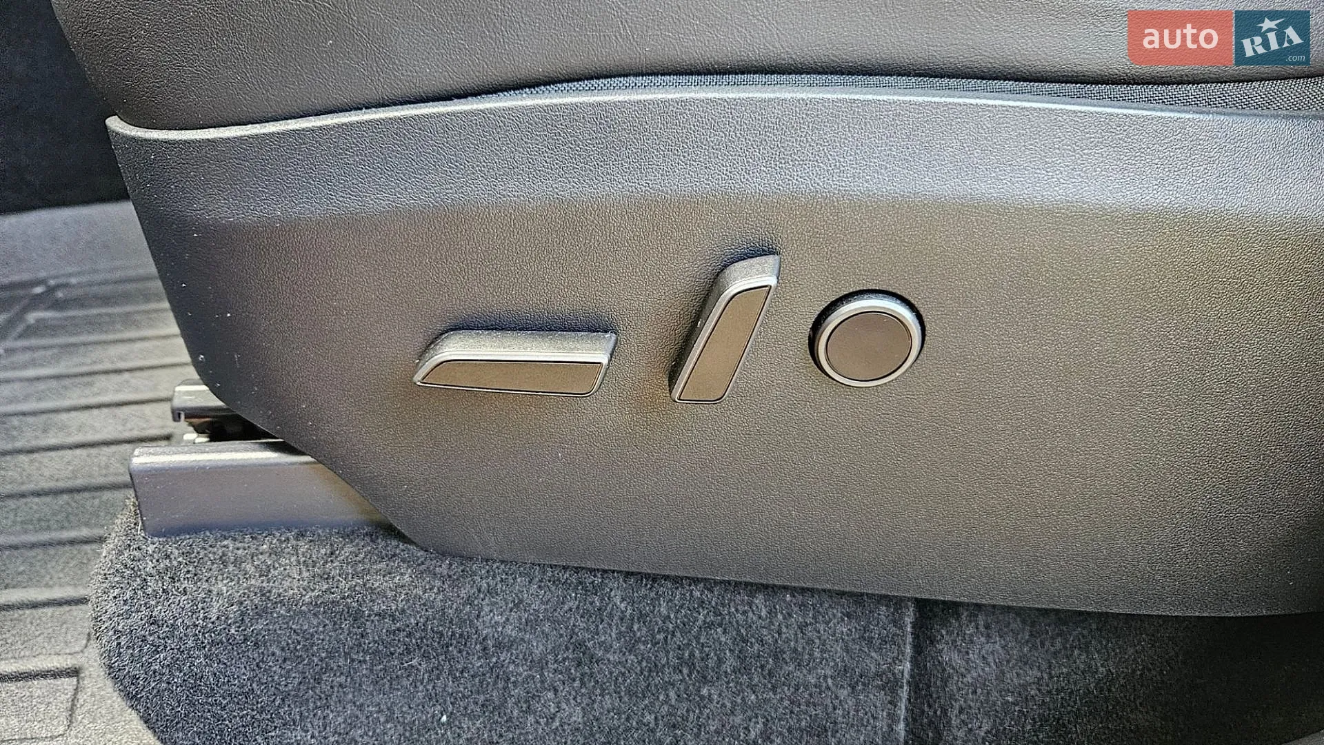 2024 Tesla Model Y - мініатюра 21