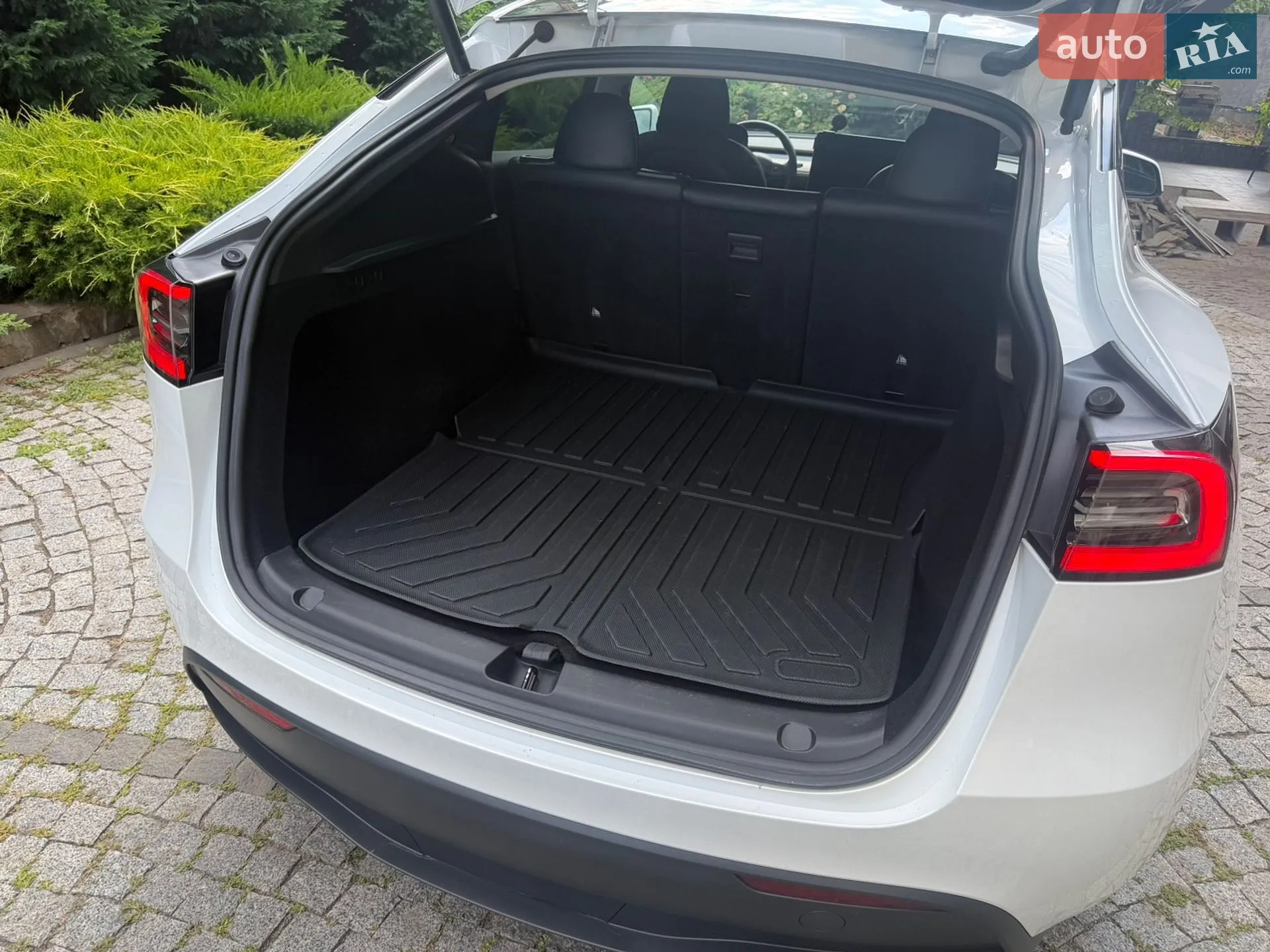 2023 Tesla Model Y - мініатюра 8