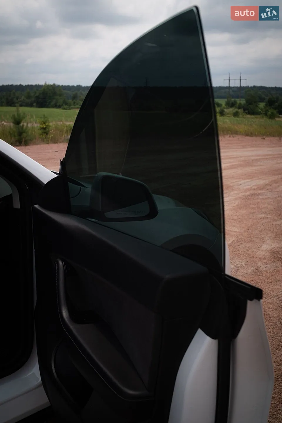 2020 Tesla Model Y - мініатюра 21