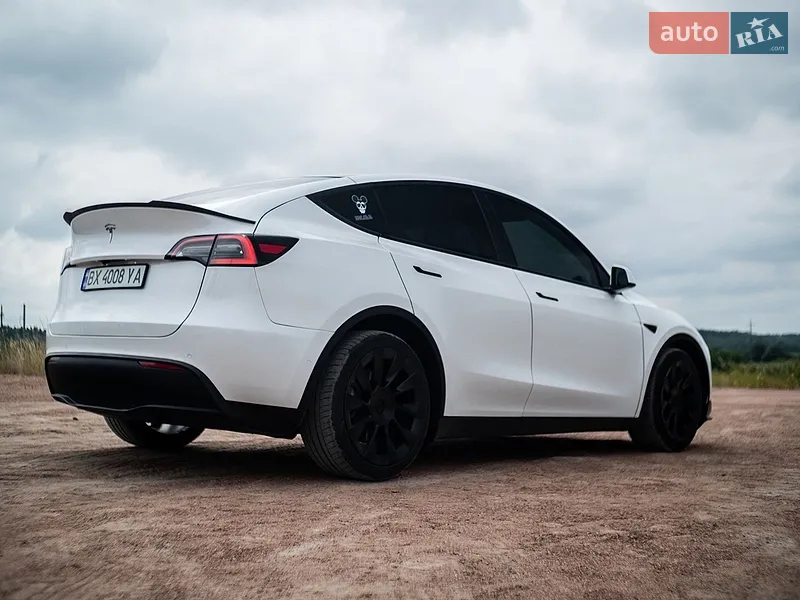 Tesla Model Y 2020