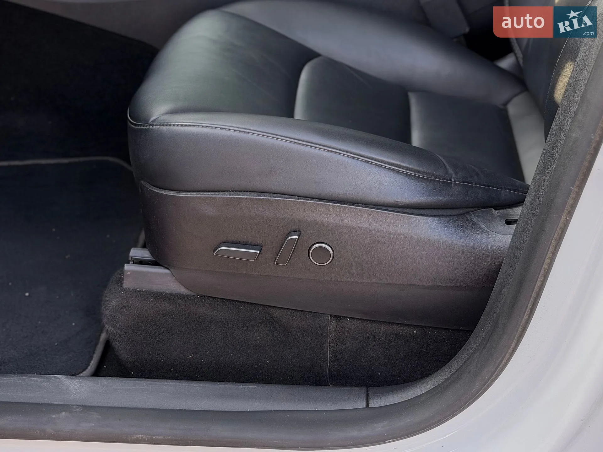 2021 Tesla Model Y - мініатюра 23
