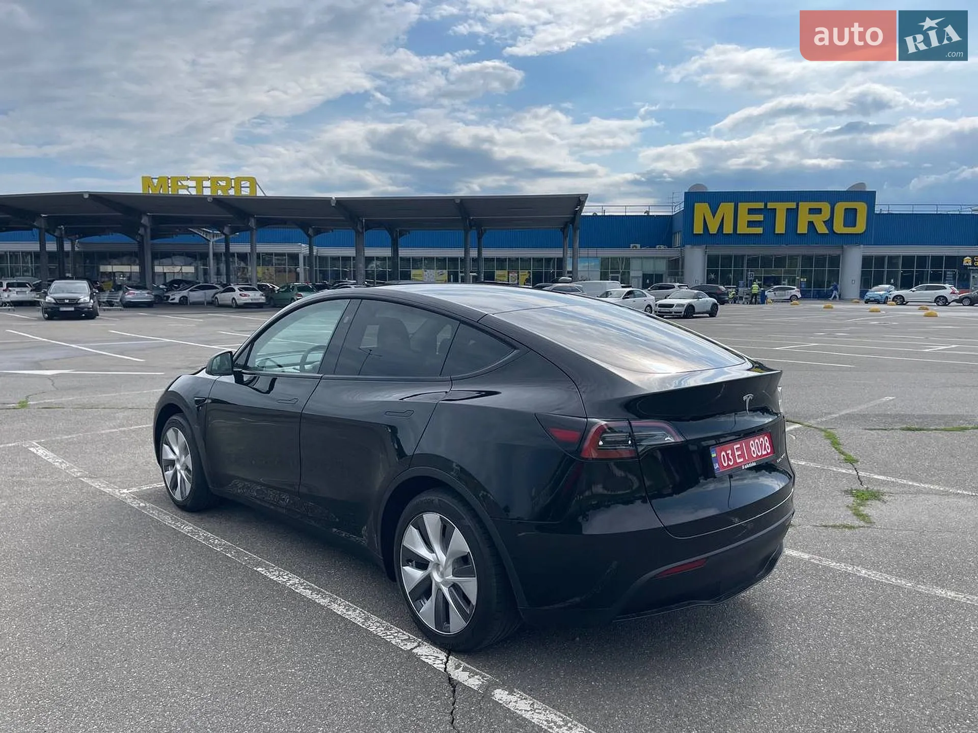 2023 Tesla Model Y - мініатюра 3