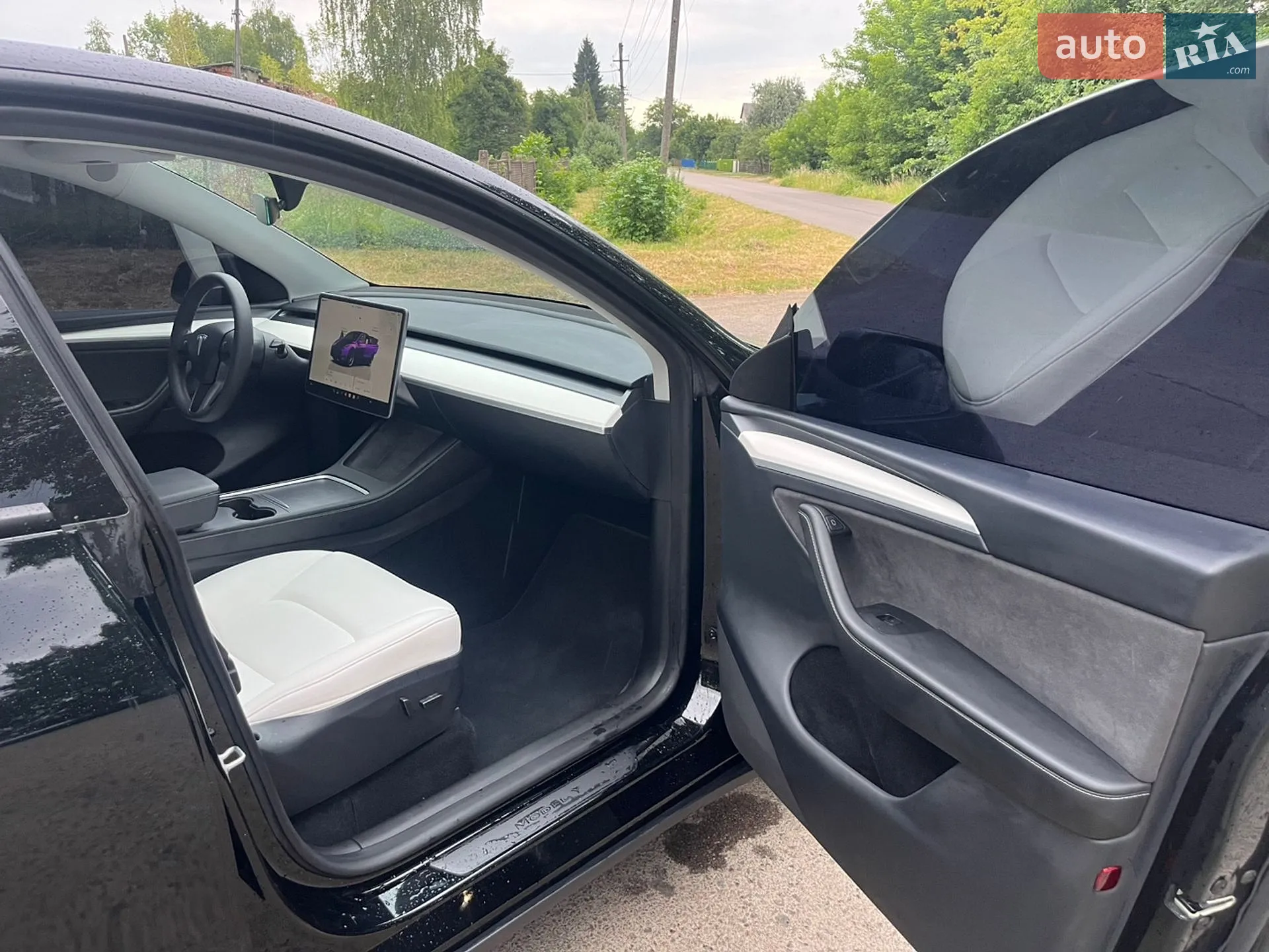 2024 Tesla Model Y - мініатюра 42