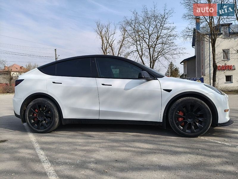 Tesla Model Y 2022