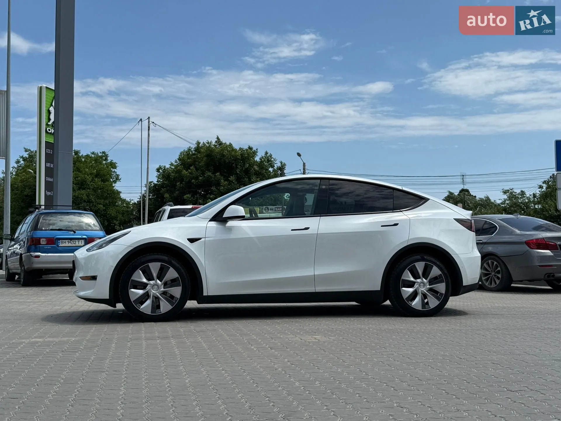 2022 Tesla Model Y - мініатюра 2