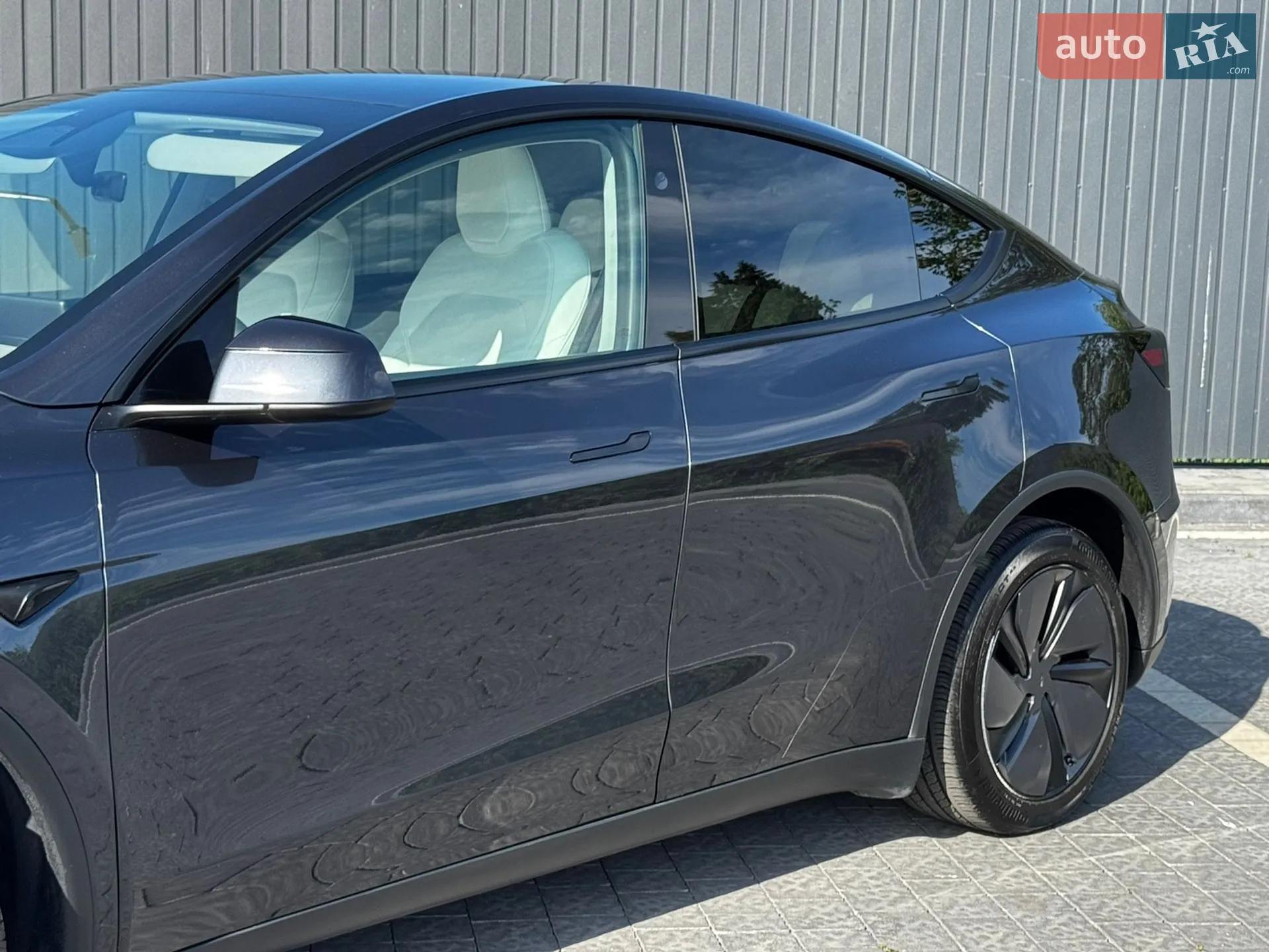 2025 Tesla Model Y - мініатюра 9
