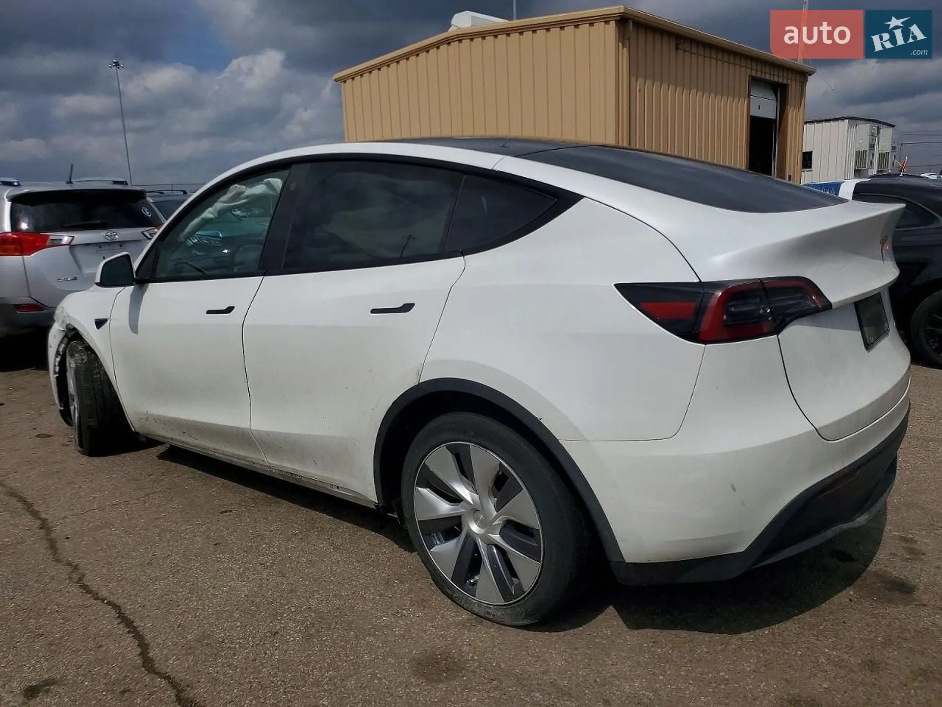 2023 Tesla Model Y - мініатюра 3