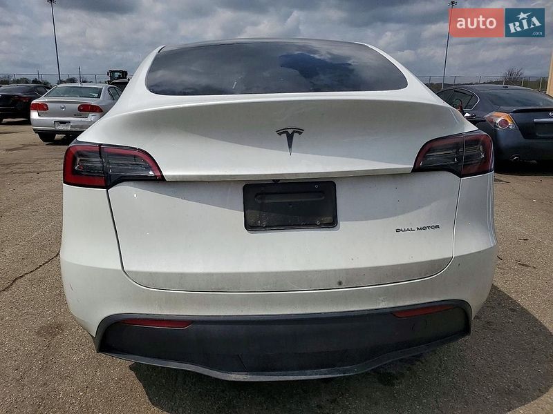 Внедорожник / Кроссовер Tesla Model Y 2023 в Самборе