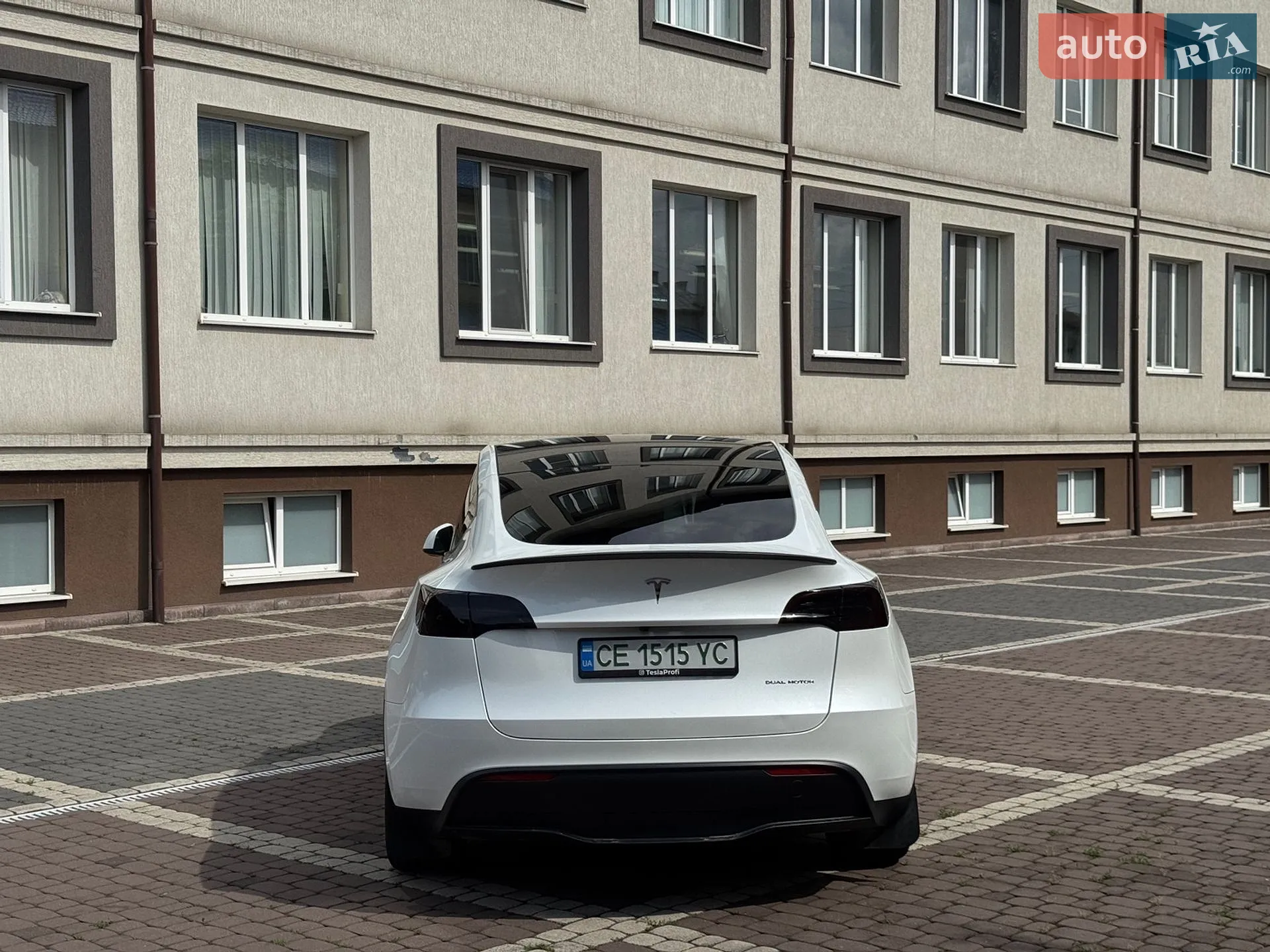 2024 Tesla Model Y - мініатюра 21