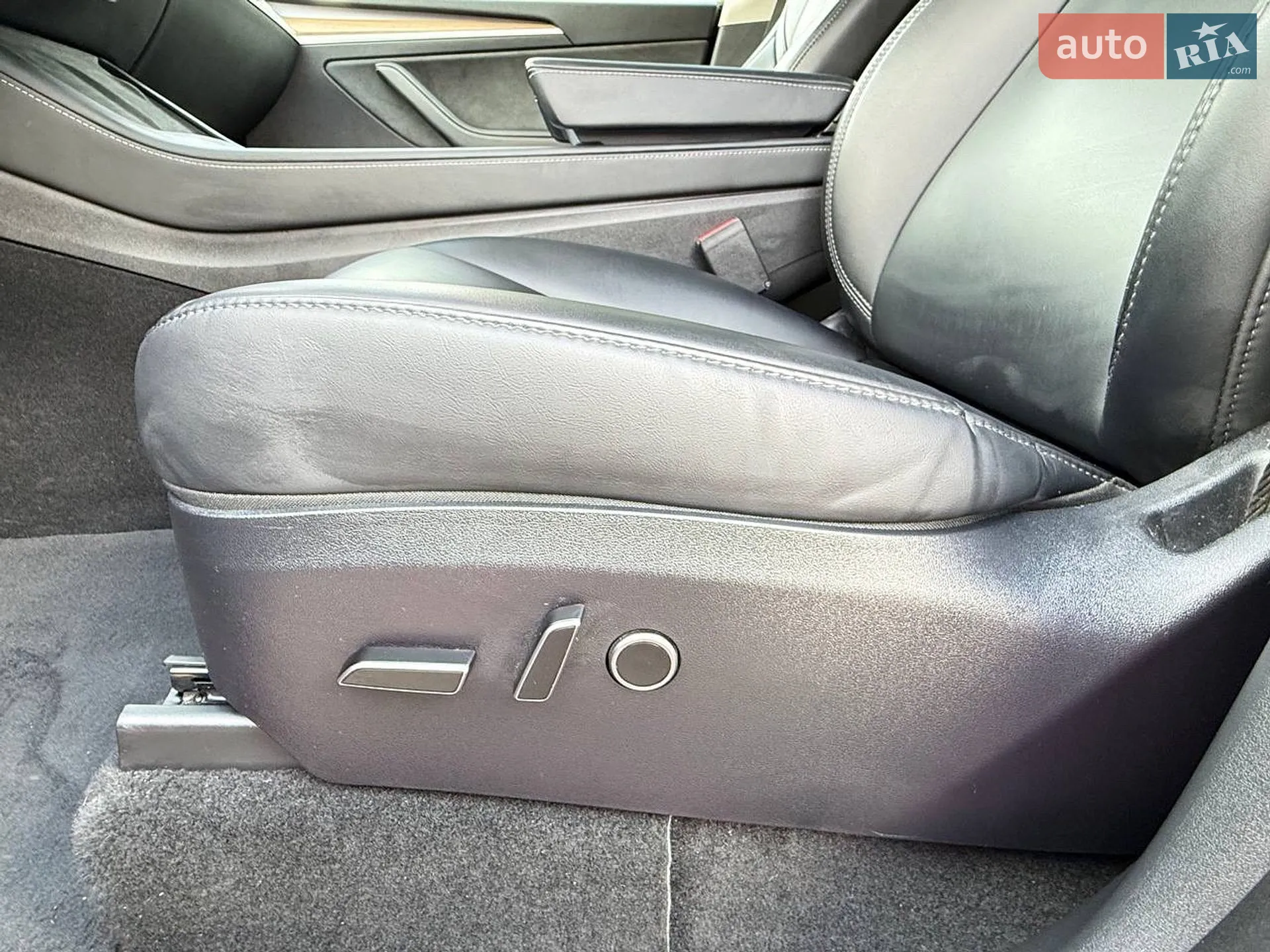 2023 Tesla Model Y - мініатюра 25