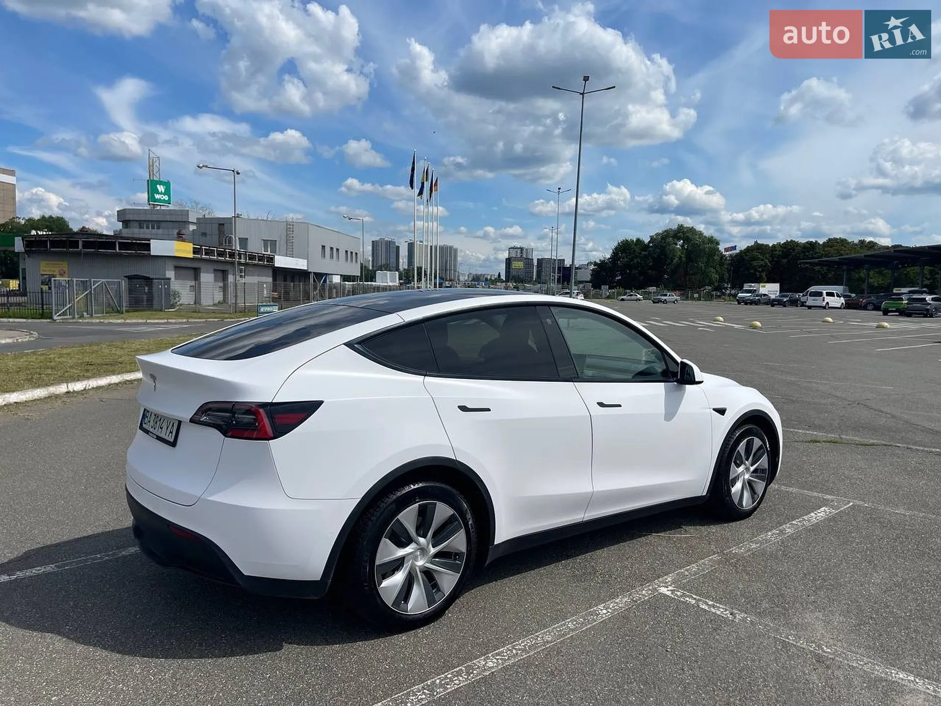 2021 Tesla Model Y - мініатюра 8