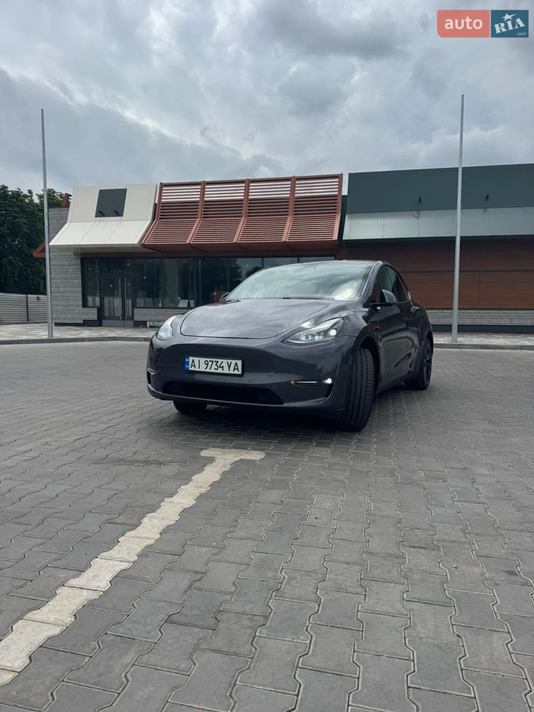 2020 Tesla Model Y - мініатюра 3