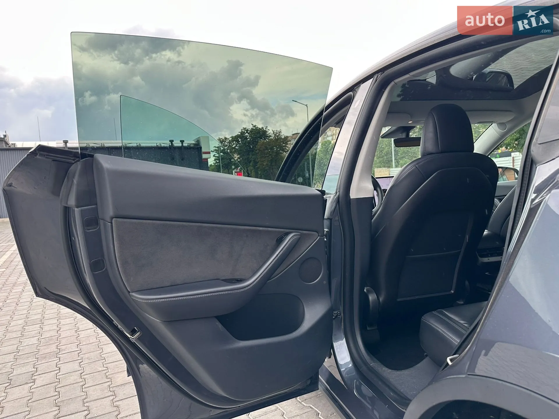 2020 Tesla Model Y - мініатюра 17