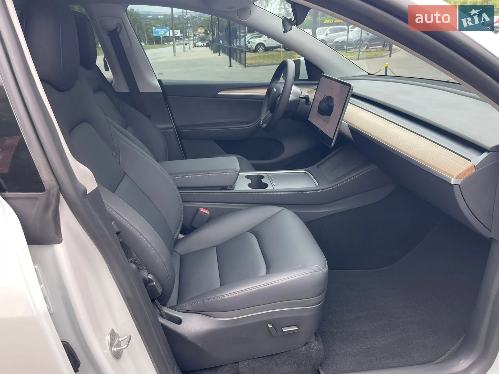 2024 Tesla Model Y - мініатюра 22