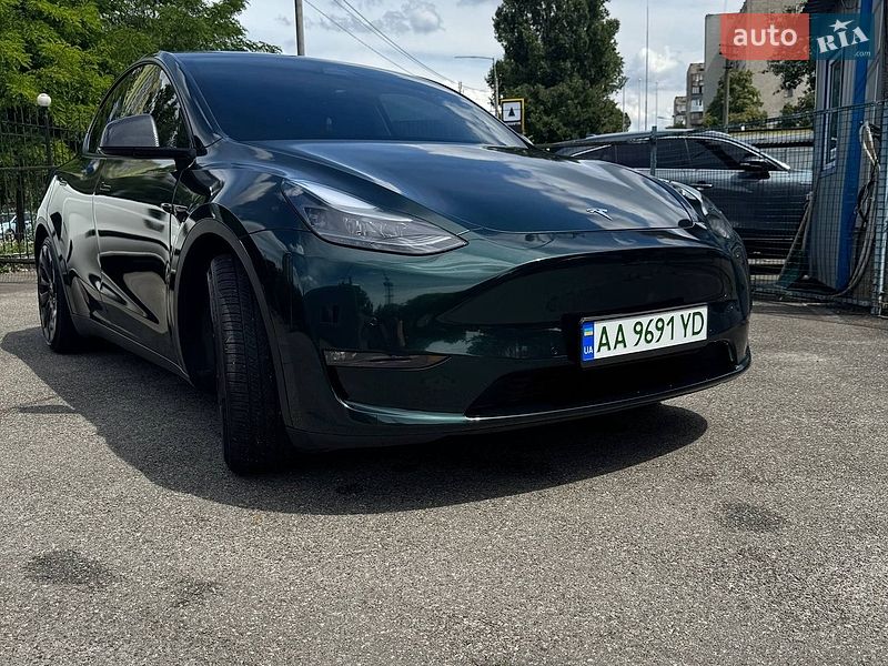 Внедорожник / Кроссовер Tesla Model Y 2022 в Киеве