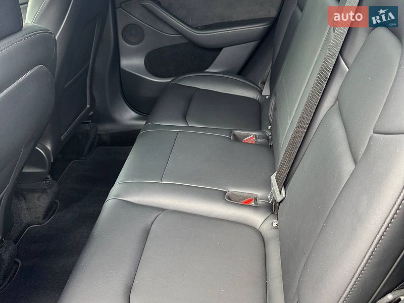 Внедорожник / Кроссовер Tesla Model Y 2022 в Киеве