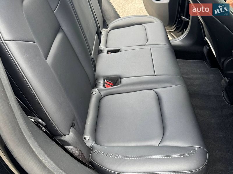 Внедорожник / Кроссовер Tesla Model Y 2022 в Киеве
