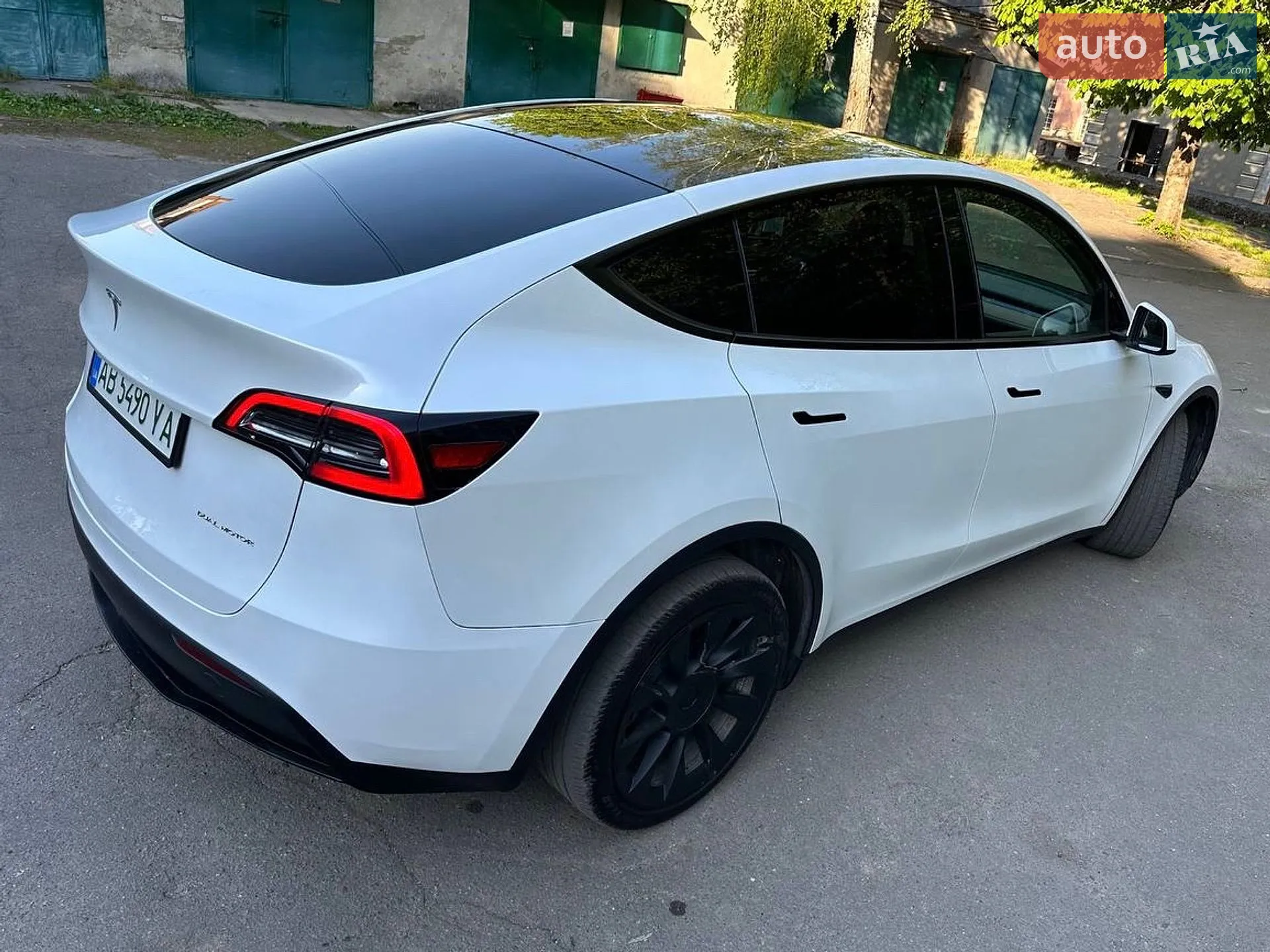 2024 Tesla Model Y - мініатюра 5
