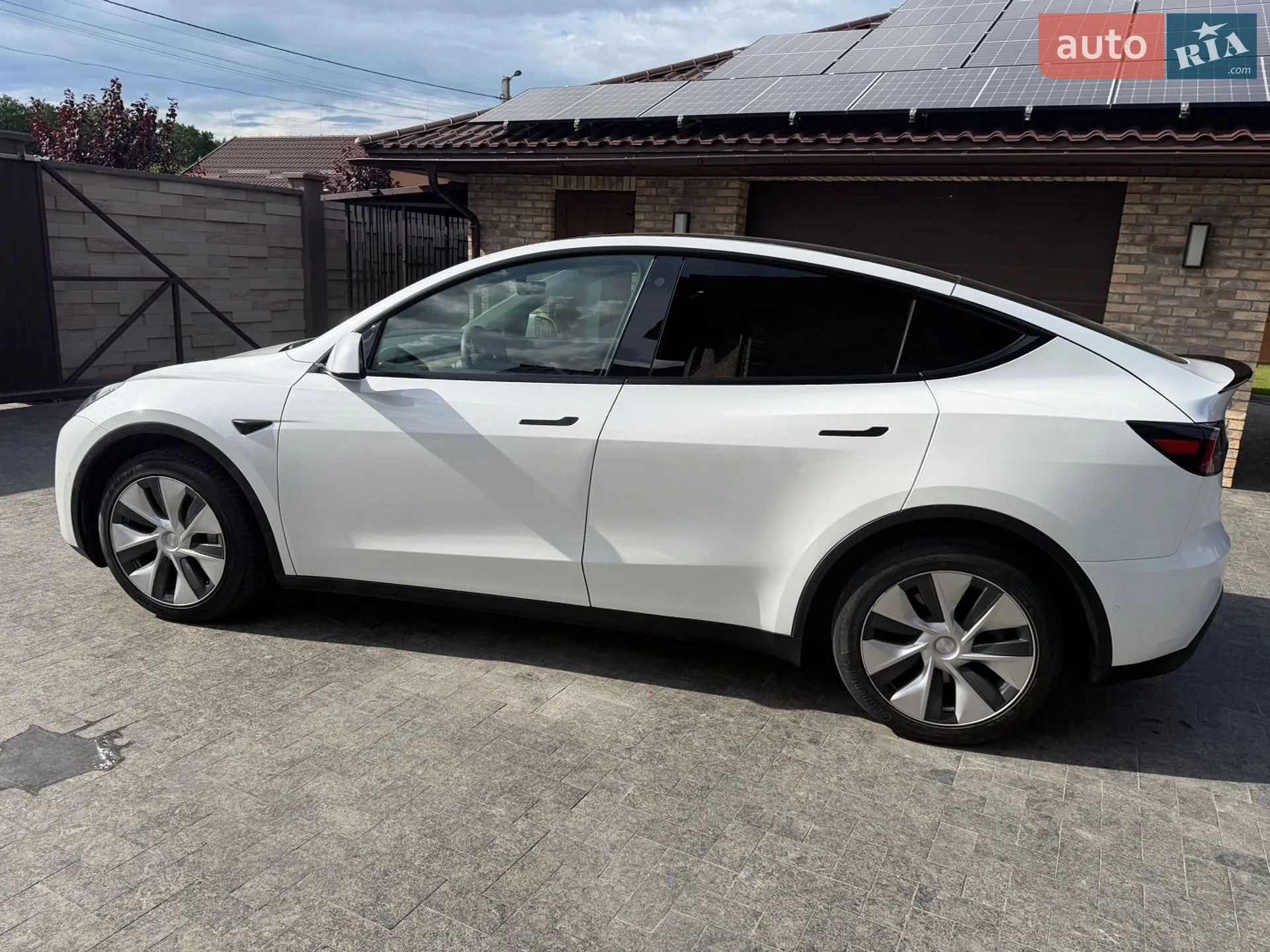 2021 Tesla Model Y - мініатюра 9