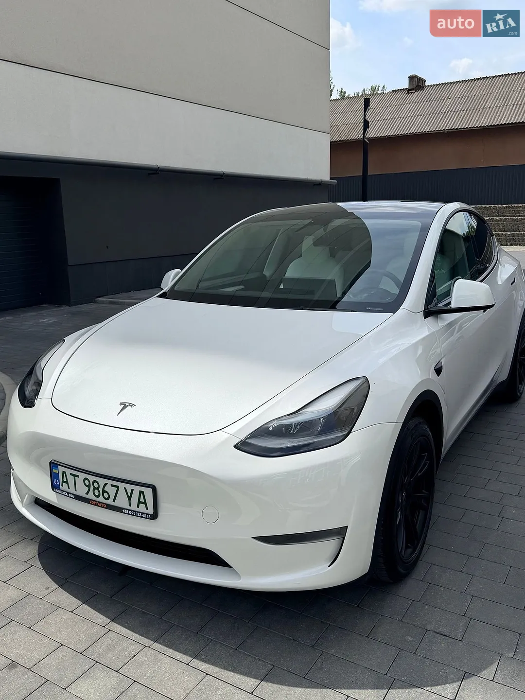 2024 Tesla Model Y - мініатюра 2