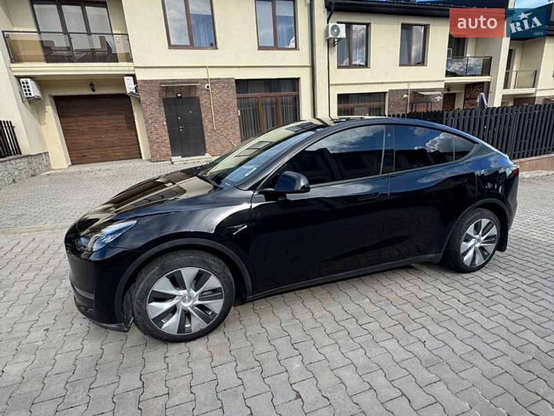Позашляховик / Кросовер Tesla Model Y 2023 в Тернополі фото 2 Позашляховик / Кросовер Tesla Model Y 2023 в Тернополі