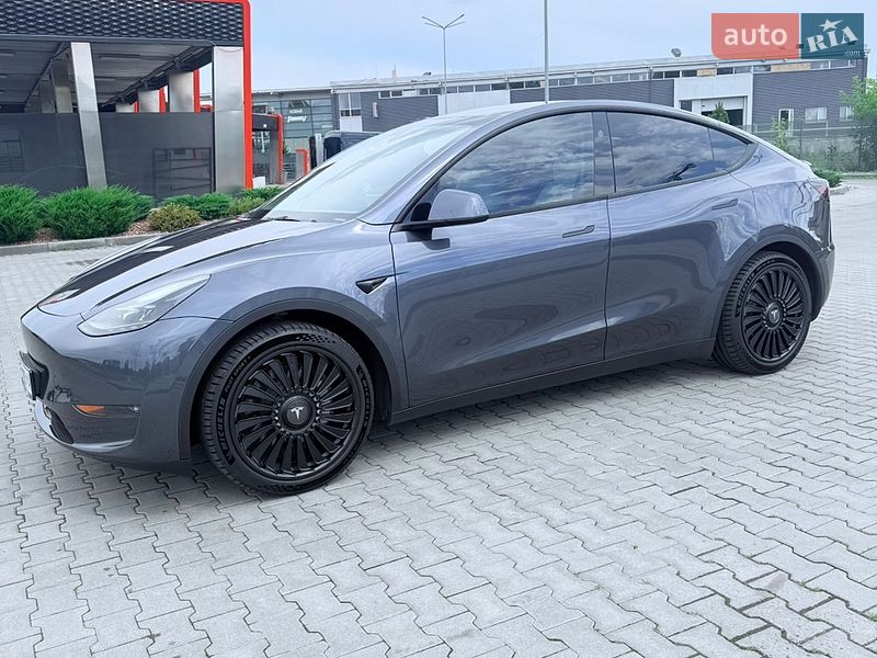 Внедорожник / Кроссовер Tesla Model Y 2023 в Харькове