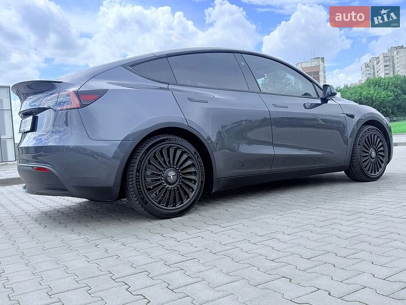 Внедорожник / Кроссовер Tesla Model Y 2023 в Харькове