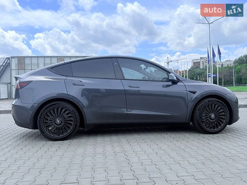 Внедорожник / Кроссовер Tesla Model Y 2023 в Харькове