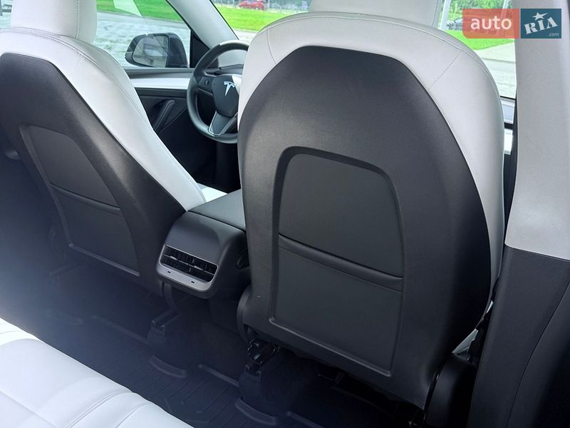 Внедорожник / Кроссовер Tesla Model Y 2023 в Харькове