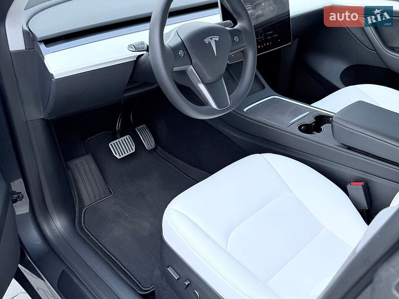 Внедорожник / Кроссовер Tesla Model Y 2023 в Харькове
