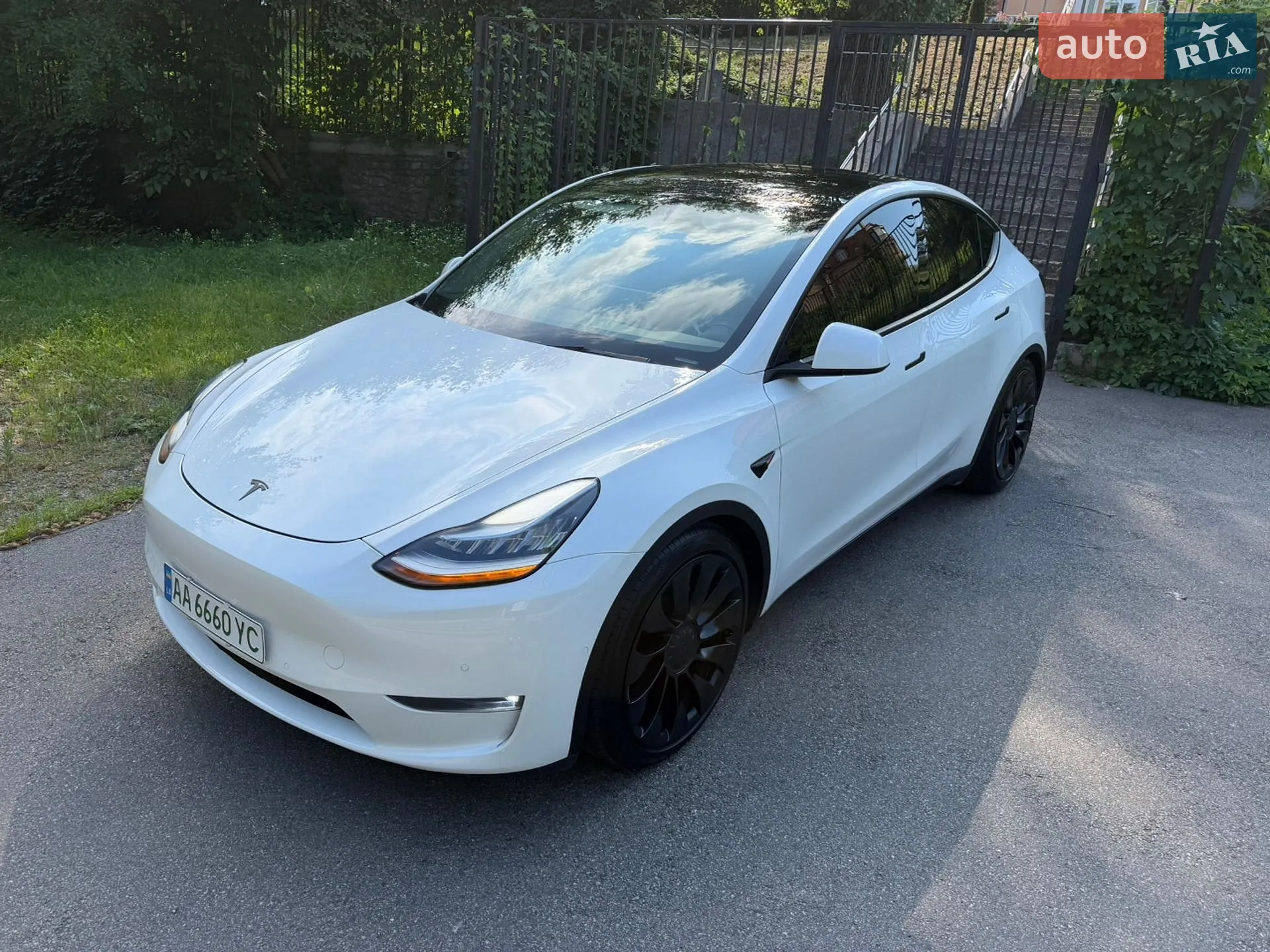 2020 Tesla Model Y - мініатюра 2