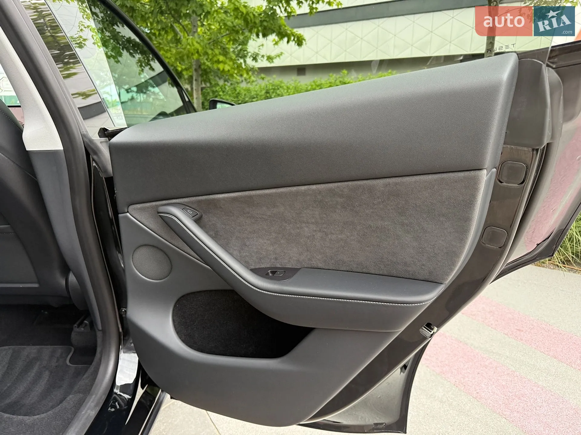 2024 Tesla Model Y - мініатюра 35