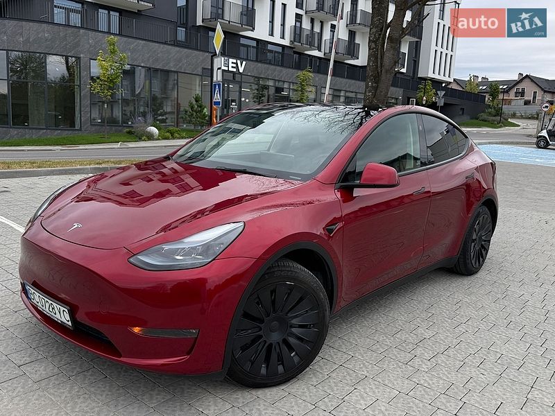 Позашляховик / Кросовер Tesla Model Y 2024 в Львові