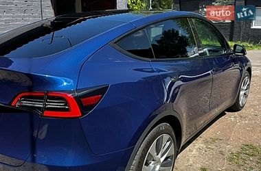 Позашляховик / Кросовер Tesla Model Y 2021 в Києві