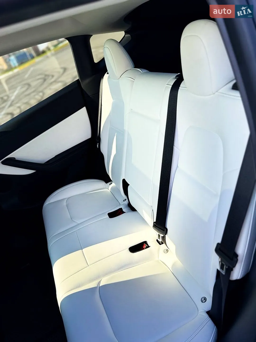 2022 Tesla Model Y - мініатюра 23