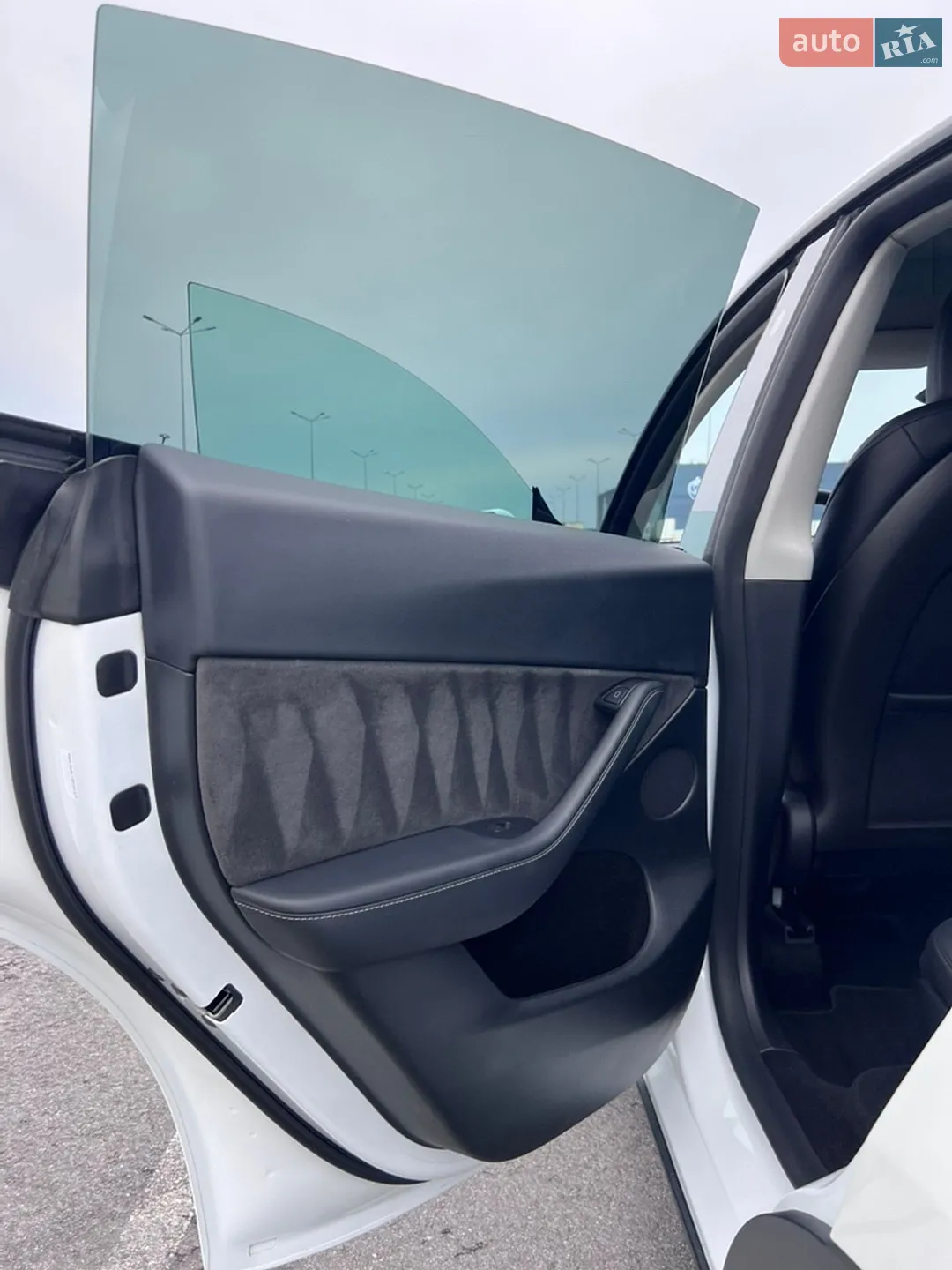 2024 Tesla Model Y - мініатюра 13